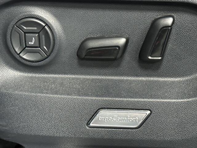 Volkswagen TOUAREG 3.0 462pk TSi 4MOTION R Velgen ' Suzuka zwart', 21 inch lichtmetaal | Navigatie-apparaat Premium | Trekhaak, elektrisch zwenkbaar