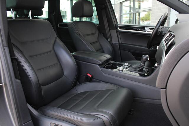 Volkswagen TOUAREG 3.0 TDI R-line / Panoramadak / Dynaudio / 360 Camera