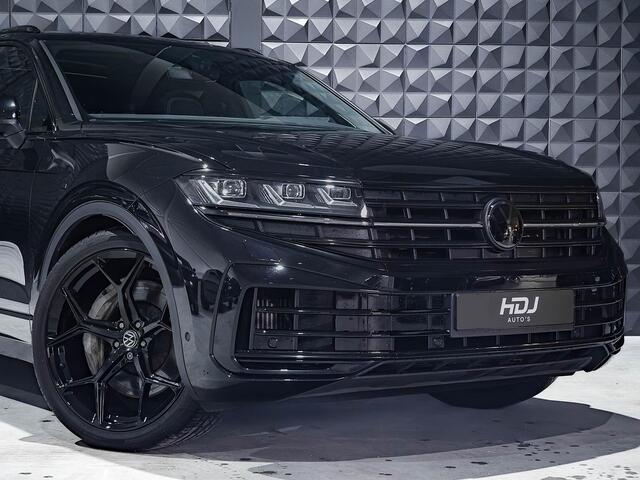 Volkswagen TOUAREG 3.0 TSi eHybrid 4M | 22" | Pano | Dynaudio | Luchtv. | All Black | Memory |