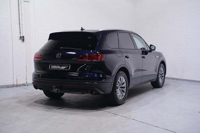Volkswagen TOUAREG 3.0 TDI 231 pk Grijs Kenteken 2-Zits Navi, Camera Trekhaak 3.500 kg, Leder Zwart, Adapt. Cruise, Luchtvering