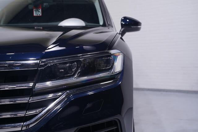 Volkswagen TOUAREG 3.0 TDI 231 pk Grijs Kenteken 2-Zits Navi, Camera Trekhaak 3.500 kg, Leder Zwart, Adapt. Cruise, Luchtvering