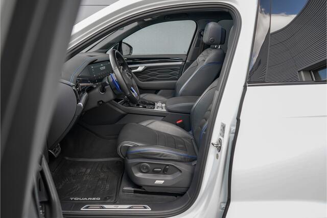 Volkswagen TOUAREG 3.0 TSi 4MOTION R Black Style Pano Trekhaak 22"