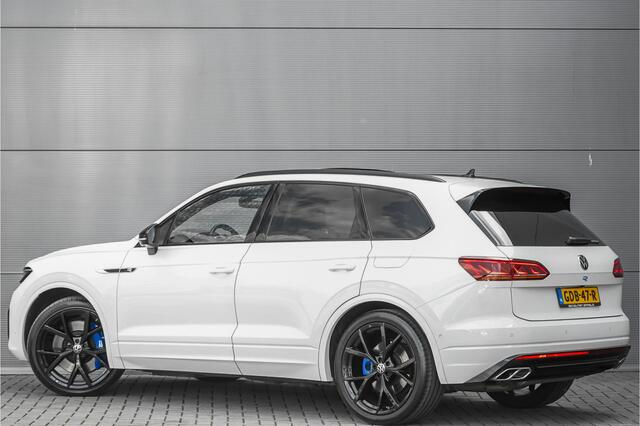 Volkswagen TOUAREG 3.0 TSi 4MOTION R Black Style Pano Trekhaak 22"