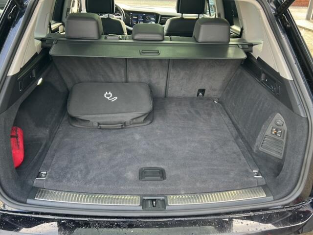 Volkswagen TOUAREG 3.0 TSI E-HYBRID 4MOTION TREKHAAK/PANO-DAK/ELEK-KLEP/360CAM/LEDER/ACC/STOELVERW