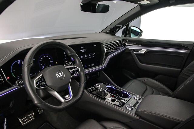 Volkswagen TOUAREG R 3.0 TSI eHybrid 462pk Tiptronic Trekhaak, Luchtvering, Lederen bekleding, Panoramadak, LED matrix koplampen, Adaptive cruise control, Elektrische achterklep