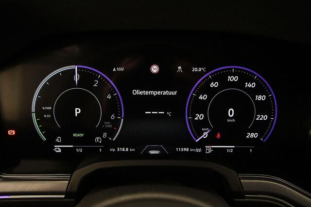 Volkswagen TOUAREG R Edition 3.0 TSI eHybrid 462pk Tiptronic Trekhaak, Luchtvering, Lederen bekleding, Panoramadak, Adaptive cruise control, Elektrische achterklep, LED matrix koplampen