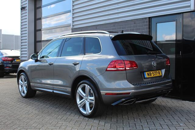 Volkswagen TOUAREG 3.0 TDI R-line / Panoramadak / Keyless / N.A.P.