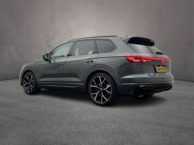 Volkswagen TOUAREG R 3.0 TSI eHybrid 462pk Tiptronic Trekhaak, Head up display, Luchtvering, DYN audio, Adaptive cruise control, Lederen bekleding, Panoramadak