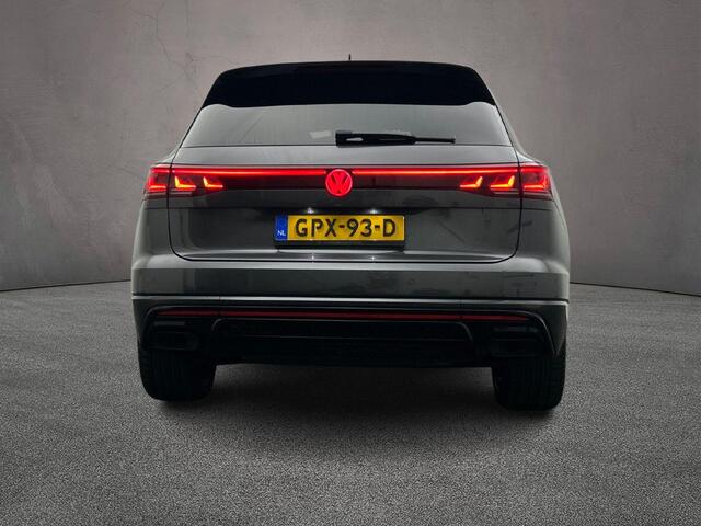 Volkswagen TOUAREG R 3.0 TSI eHybrid 462pk Tiptronic Trekhaak, Head up display, Luchtvering, DYN audio, Adaptive cruise control, Lederen bekleding, Panoramadak