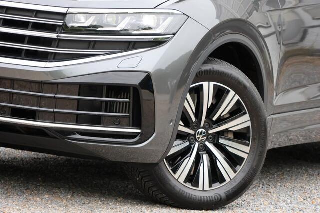 Volkswagen TOUAREG 3.0 TSI eHybrid PHEV 4 Motion - 381 pk **Pano / Trekhaak / IQ Light