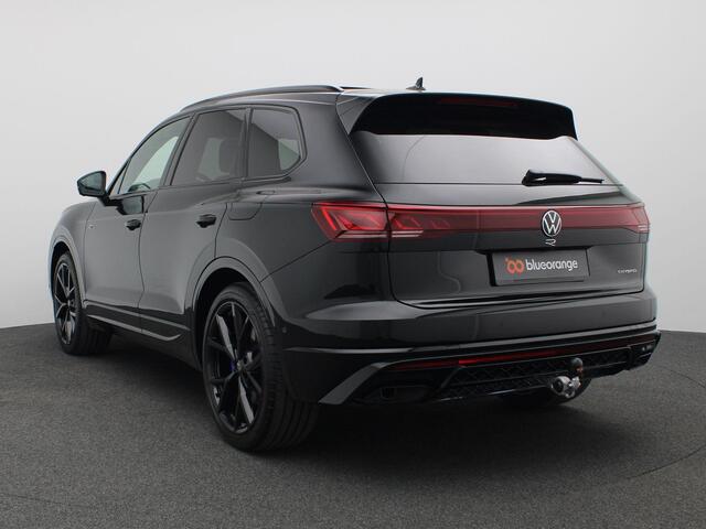 Volkswagen TOUAREG 3.0 TSi eHybrid 4MOTION R Edition 467PK Aut. matrix led, trekhaak, panoramadak, 360gr. camera, leder, luchtvering, keyless, stuur-stoelverwarming, Dynaudio, head-up display, 22" lichtmetaal