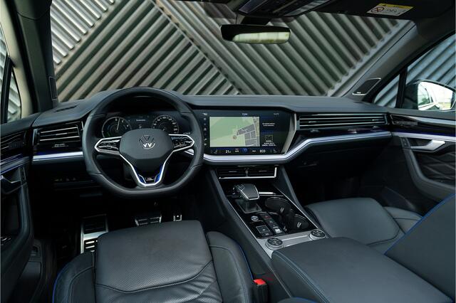 Volkswagen TOUAREG R 3.0 V6 TSI eHybrid 4M Panodak Puglia Luchtv. DynAudio Head up Massage 360Camera Trekhaak