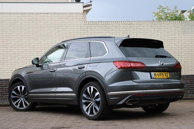 Volkswagen TOUAREG 3.0 TSi eHybrid Elegance | Luchtvering | Trekhaak | Memory | Head-Up | Panoramadak