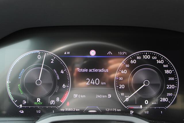 Volkswagen TOUAREG 3.0 TSi eHybrid Elegance | Luchtvering | Trekhaak | Memory | Head-Up | Panoramadak