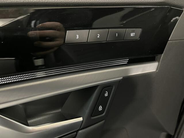 Volkswagen TOUAREG 3.0 TSI eHybrid Elegance 4MOTION / AUTOMAAT/ 381 PK/ PANO/ LUCHTVERING/ TREKHAAK/ LEER/ CAMERA/ PARK. SENSOREN/ MEMORY SEATS/ STOELVERWARM. V&A/ ELEK. ACHTERKLEP/ APP CONNECT/ ADAPT. CRUISE/ KEYLESS/ 4 ZONE CLIMA/ DAB