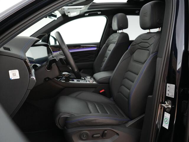 Volkswagen TOUAREG 4MOTION R 3.0 462pk TSi |BTW-auto|pano|Dynaudio|luchtvering|massage|memory|elek. trekhaak|head-up|Matrix LED|360 camera|ACC|Apple Carplay|22" LMV|