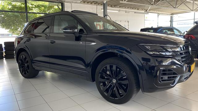Volkswagen TOUAREG 3.0 TSi 4MOTION R 462 PK / Panoramadak / Trekhaak/