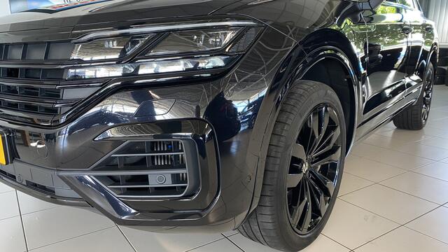 Volkswagen TOUAREG 3.0 TSi 4MOTION R 462 PK / Panoramadak / Trekhaak/