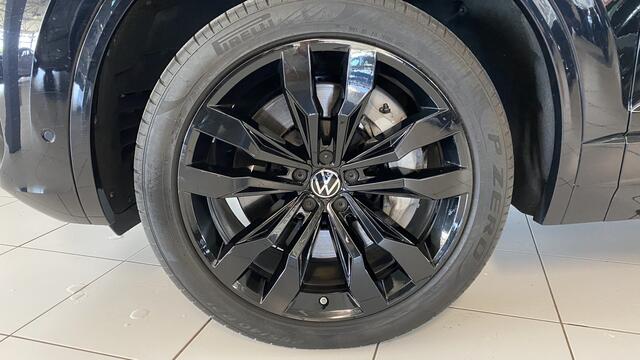 Volkswagen TOUAREG 3.0 TSi 4MOTION R 462 PK / Panoramadak / Trekhaak/