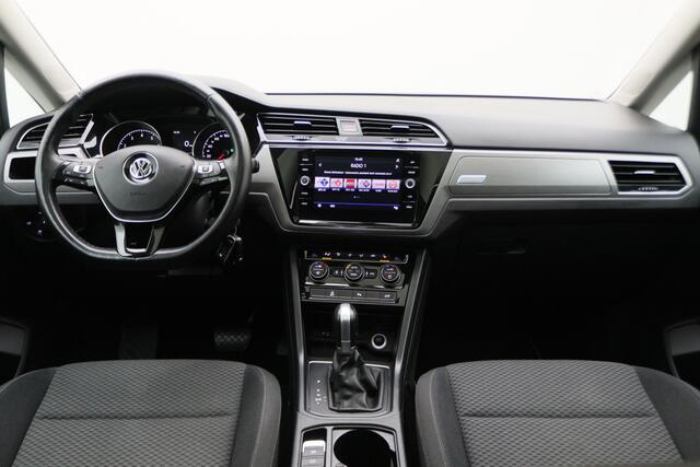 Volkswagen TOURAN 1.4 TSI DSG Highline Edition R 7p Panoramadak, ACC, Camera, Apple Carplay, Standkachel, Trekhaak, 18''