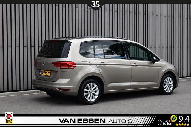 Volkswagen TOURAN 1.2 TSI Connected Series 7p Navigatie Auto-Hold Stoelverw. Perfect onderhouden NL-AUTO!