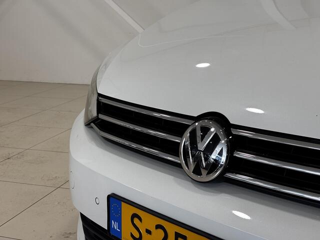 Volkswagen TOURAN 1.4 TSI Connected Series 7persoons | Panorama dak | 7 stoelen | Automaat |