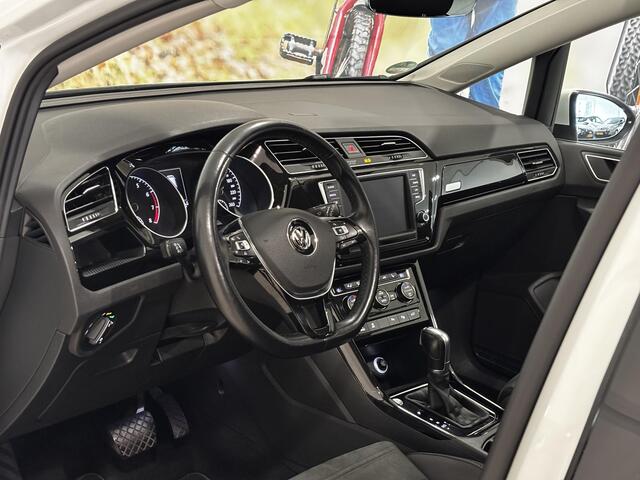 Volkswagen TOURAN 1.4 TSI Connected Series 7persoons | Panorama dak | 7 stoelen | Automaat |