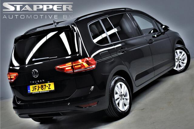 Volkswagen TOURAN 1.5 TSI 150pk Automaat Comfortline Business 7-Pers 1e Eig. Dealer OH Pano/Camera/Keyless/Virtual/Navi/Led/Pdc