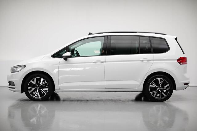 Volkswagen TOURAN 1.5 TSI Highline Business R 7p |Pano|Dodehoek|ACC|Camera|