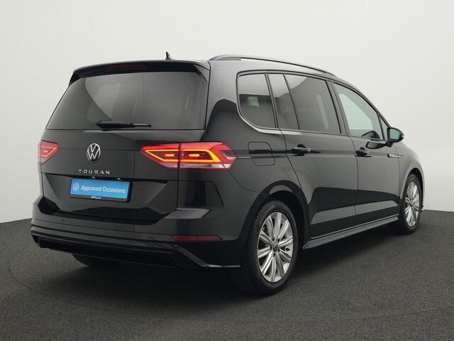Volkswagen TOURAN 7 pers. 1.5 TSI 150 pk DSG Highline Business R | LED Plus | Stoel- /achterbankverwarming | Adaptive Cruise | Sportonderstel | Achteruitrijcamera | 17 inch
