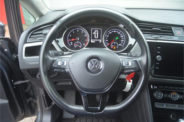 Volkswagen TOURAN 1.5 TSI Comfortline Business AUTOMAAT 7p gar.