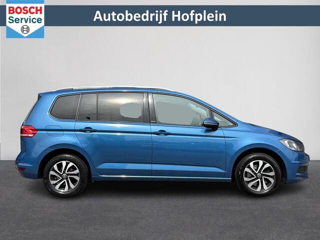 Volkswagen TOURAN 1.5 TSI Active 7 Persoons | Climate Control | Virtual Cockpit | Cruise Control | Navigatie | Apple Carplay/Android Auto | Stoelverwarming | Dodehoek detectie | ( Vestiging - Vianen Tel: 0347-371248 )