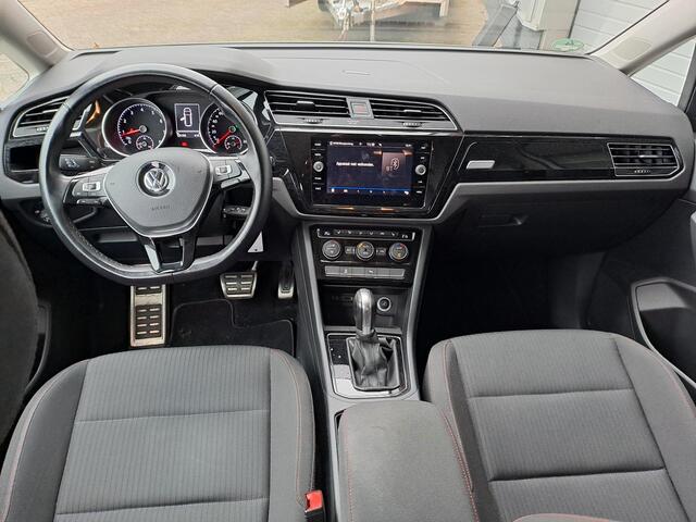 Volkswagen TOURAN 1.4 TSI Connected Series, R-line, 7-Persoons, Trekhaak, Apple Carplay/ Andriod auto, ACC,