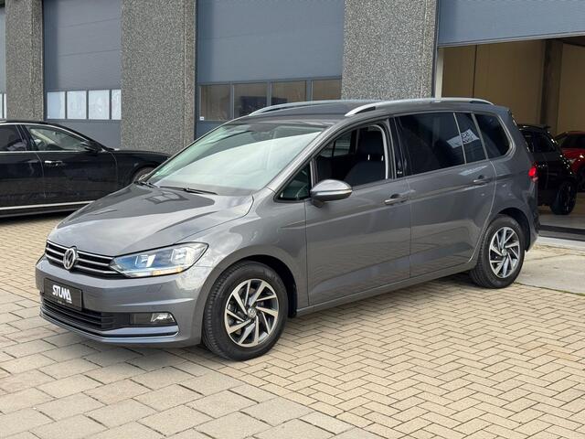 Volkswagen TOURAN 1.4 TSI Highline | DSG Automaat | Sound | Dealer Onderhouden | Trekhaak | Carplay | ACC | Climate | Stoelverwarming | Navigatie | Spiegelpakket | Front Assist | 2 X PDC | Garantie