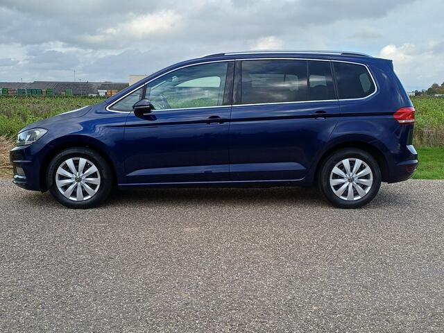 Volkswagen TOURAN 1.5 TSI Highline 7-Pers. /Clima/Navi/Cruise/Massage stoel/