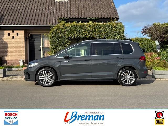 Volkswagen TOURAN 1.5 TSI R-line DSG 7-Persoons trekhaak ACC