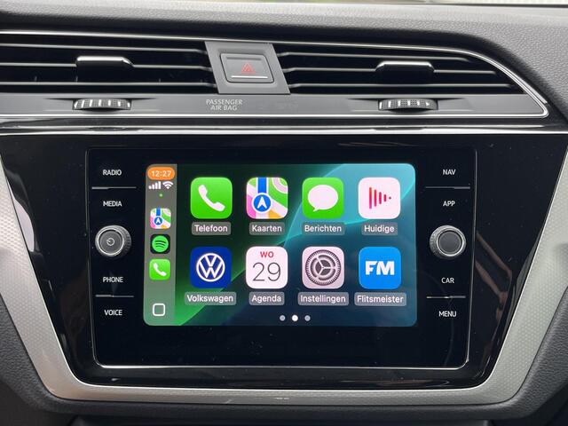 Volkswagen TOURAN 1.5 TSI Comfortline Business 7p | Navi/Adapt.Cruise/Clima/Camera/Privacy Glass/Apple CarPlay-Android Auto