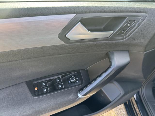 Volkswagen TOURAN 1.4 TSI DSG Comfortline Panorama/CAM/Clima/Cruise