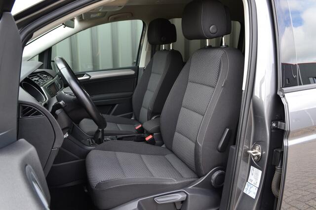Volkswagen TOURAN 1.4 TSI Comfortline 7p Navi/Camera/LED/18'' inch