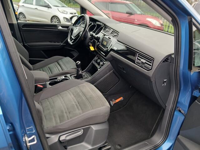 Volkswagen TOURAN 1.2 TSI Dealer onderhouden/Stoelverwarming/Alcantara