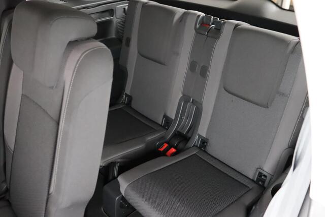 Volkswagen TOURAN 1.5 TSI Comfortline, 7-Persoons, Panoramadak, Apple CarPlay/Android Auto, Bluetooth