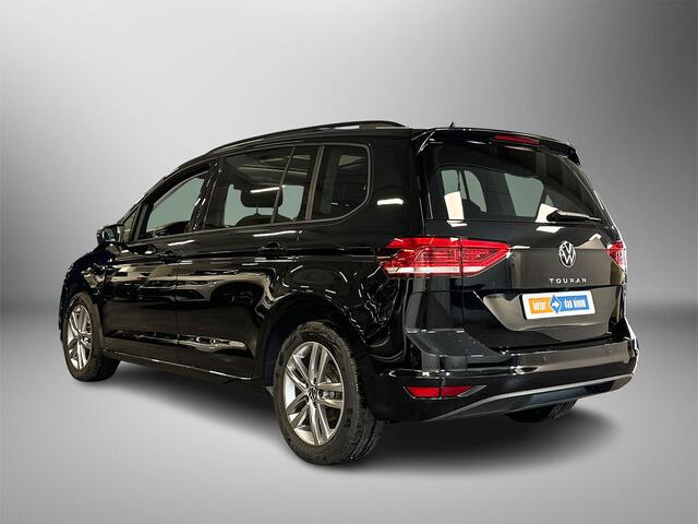 Volkswagen TOURAN 1.5 150pk TSI Highline 7p Panoramaschuif-kanteldak | Navigatie 'Discover Media' | 'Easy Open & Close' Pakket