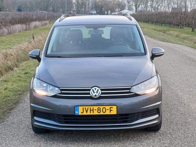Volkswagen TOURAN 1.5 TSI Comfortline Business 7p / Cruisecontrol / Camera / Carplay