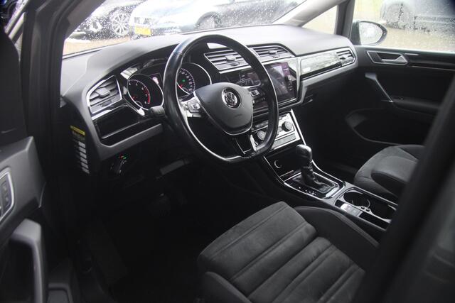 Volkswagen TOURAN 1.4 TSI Highline Business R | DSG | ACC | LED | 7 P |