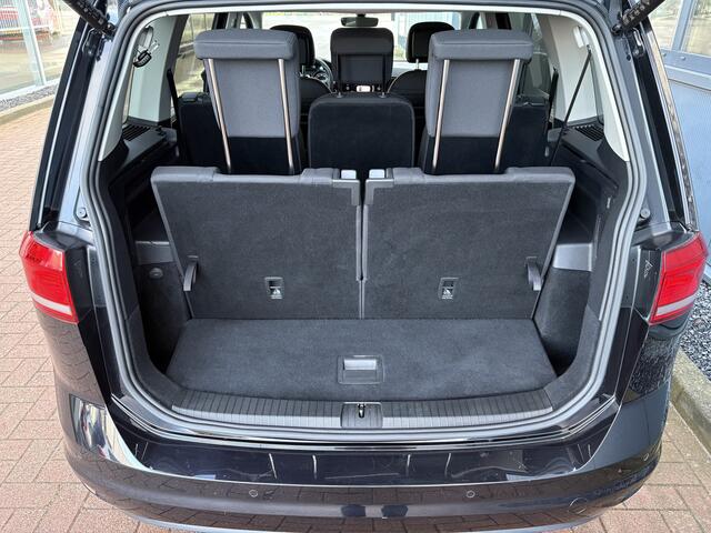 Volkswagen TOURAN 1.5 TSi 150pk Highline 7-persoons NAVI/CARPLAY/CLIMA/ADAPT/CRUISE/PDC