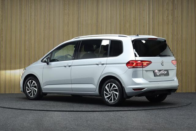 Volkswagen TOURAN 1.2 TSI Highline Business | Adaptive-cruise | Parkeer-assistent | Camera | Clima | Stoelverwarming V+A | Elek. Achterklep | Navigatie | All-season Banden
