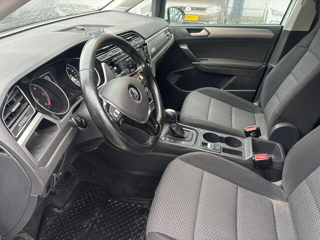 Volkswagen TOURAN 2.0 TDI SCR AUTOMAAT / DEALER ONDERHOUDEN