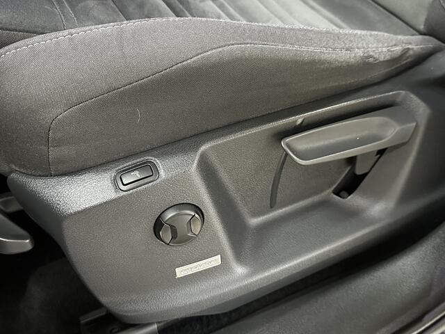 Volkswagen TOURAN 1.4 TSI Highline 7p 150 pk DSG | LED | Navi | Trekhaak |