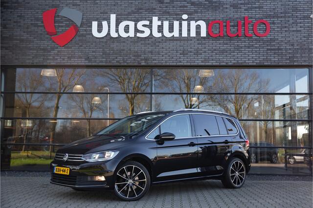 Volkswagen TOURAN 1.5 TSI Highline 7p , Adap. cruise, Trekhaak, Carplay, Stoel/stuurverwarming,