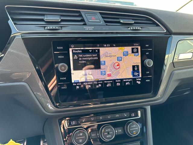 Volkswagen TOURAN 1.4 TSI Highline Edition R 7 persoons R-line LED Camera Trekhaak